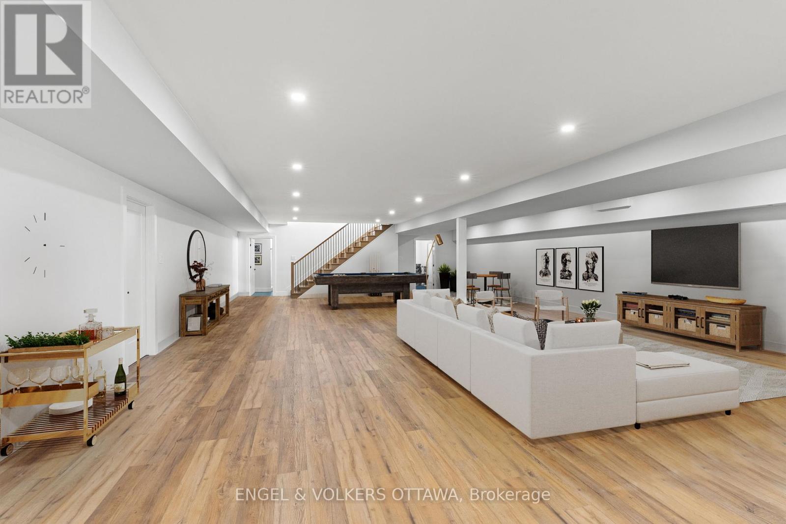 425 Ginger Crescent