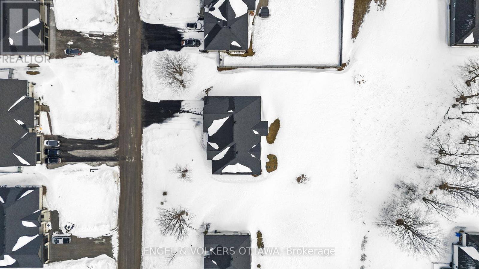 425 Ginger Crescent