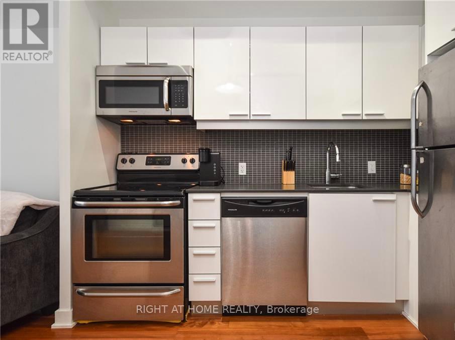 504 - 354 Gladstone Avenue