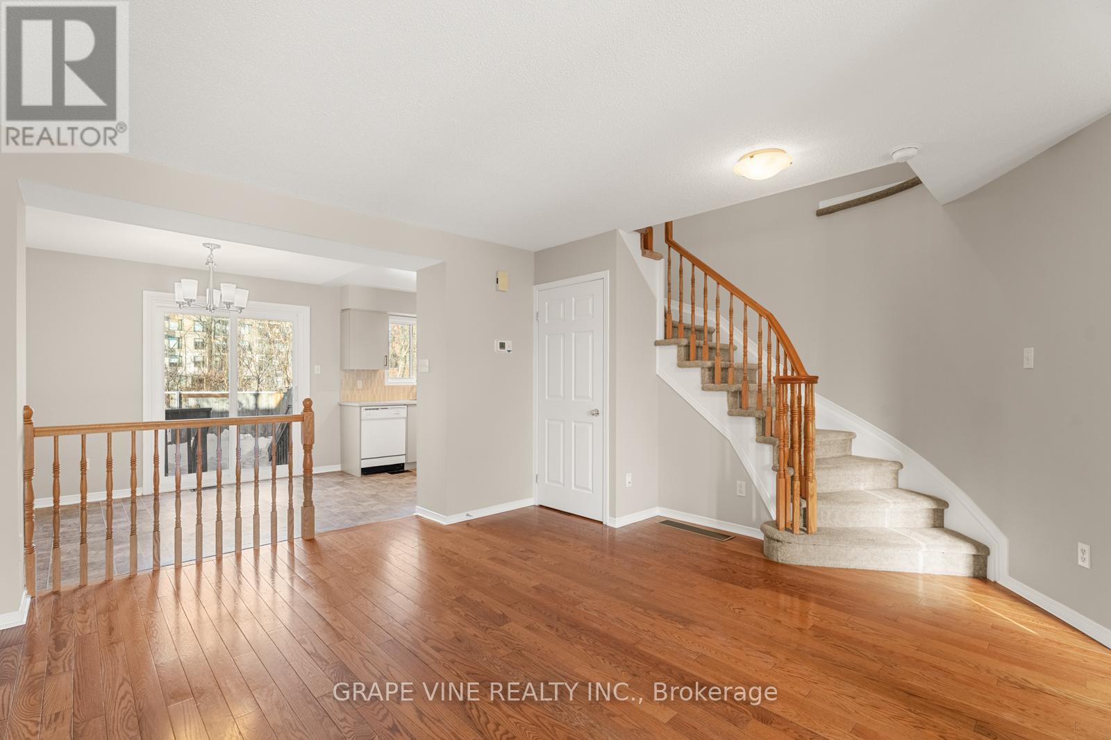 430 Lawler Crescent