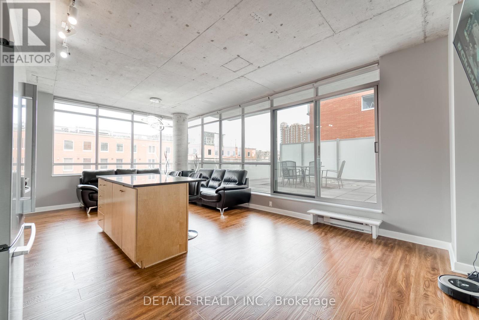 308 - 180 York Street
