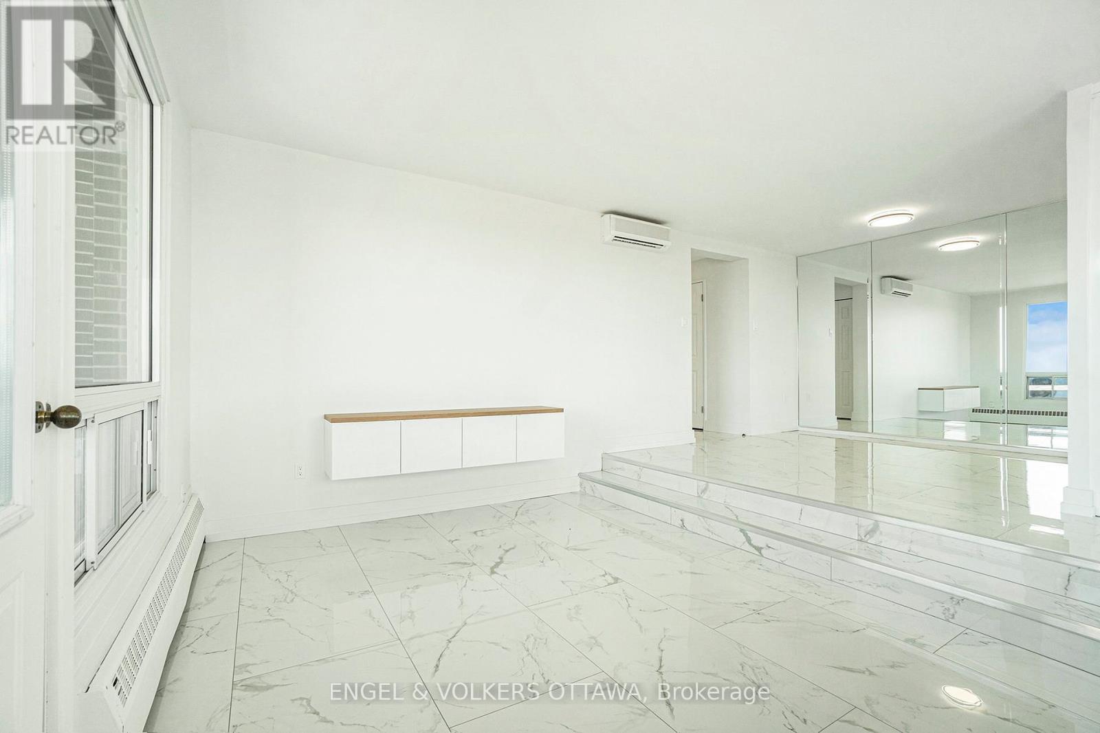 1309 - 915 Elmsmere Road
