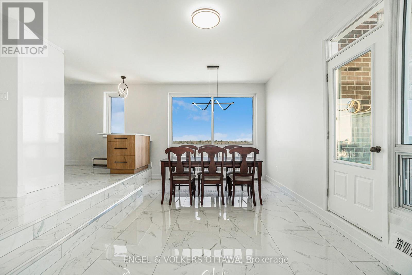 1309 - 915 Elmsmere Road