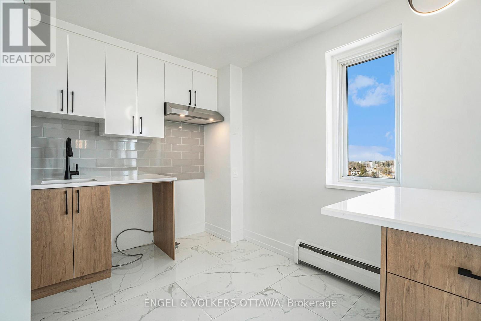 1309 - 915 Elmsmere Road