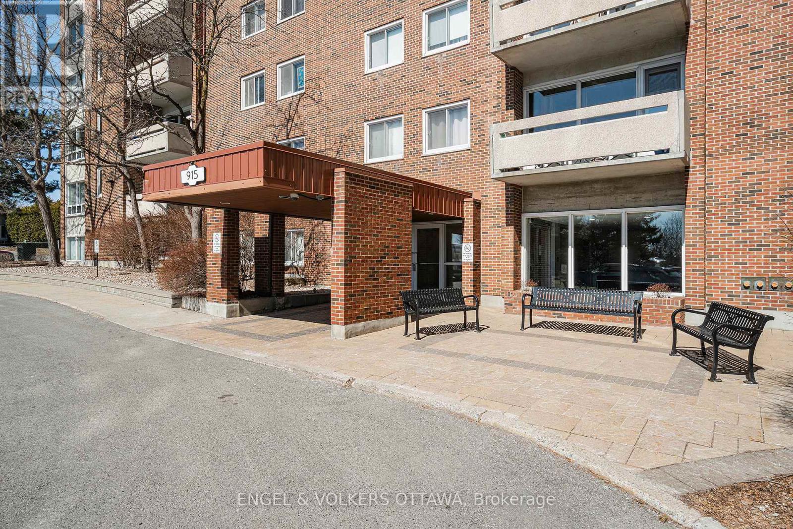1309 - 915 Elmsmere Road