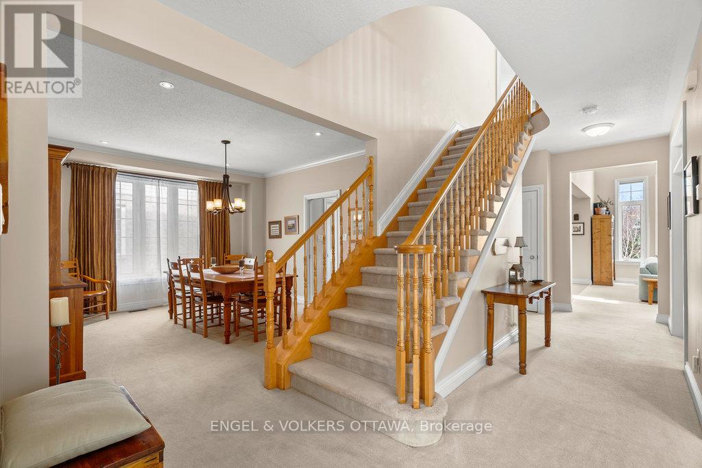 7 Knotwood Court