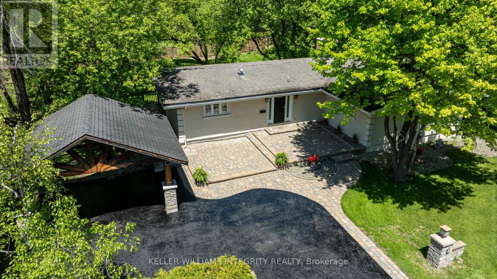 3 Briarcliffe Drive