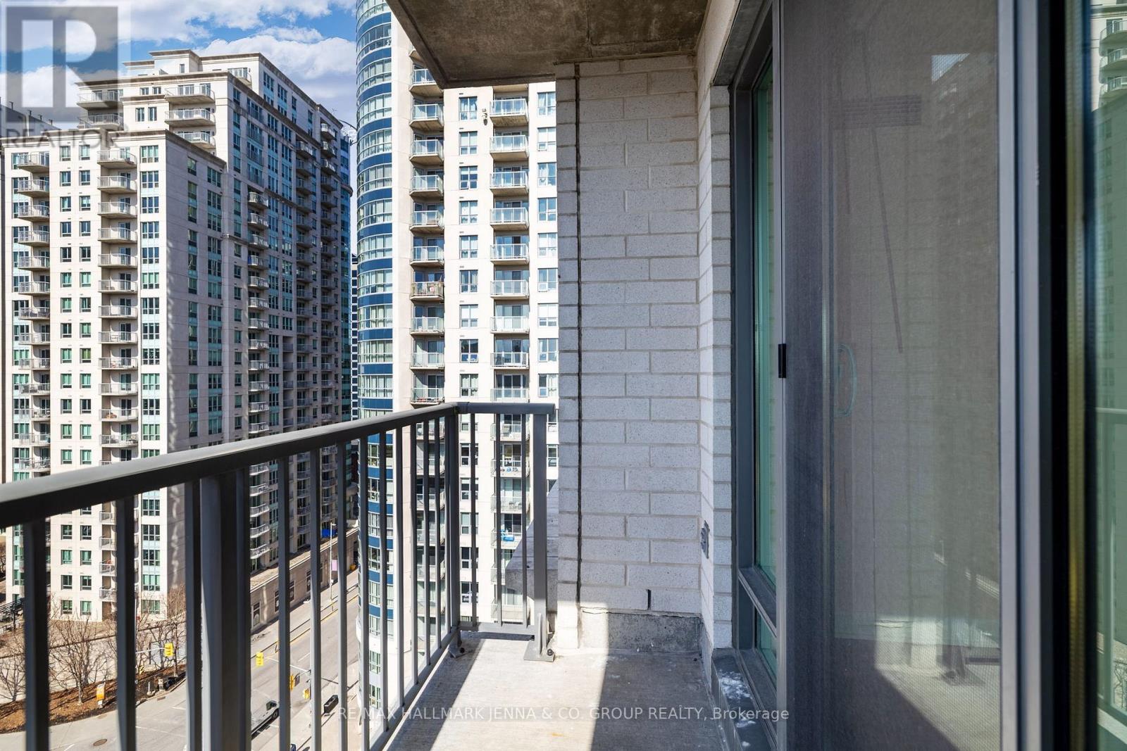 1104 - 200 Besserer Street