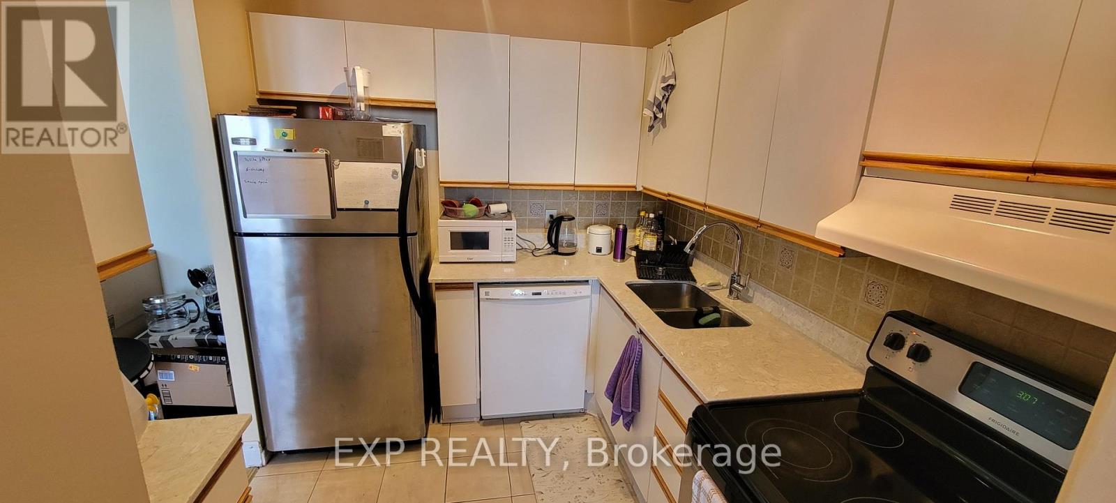 1214 - 2000 Jasmine Crescent