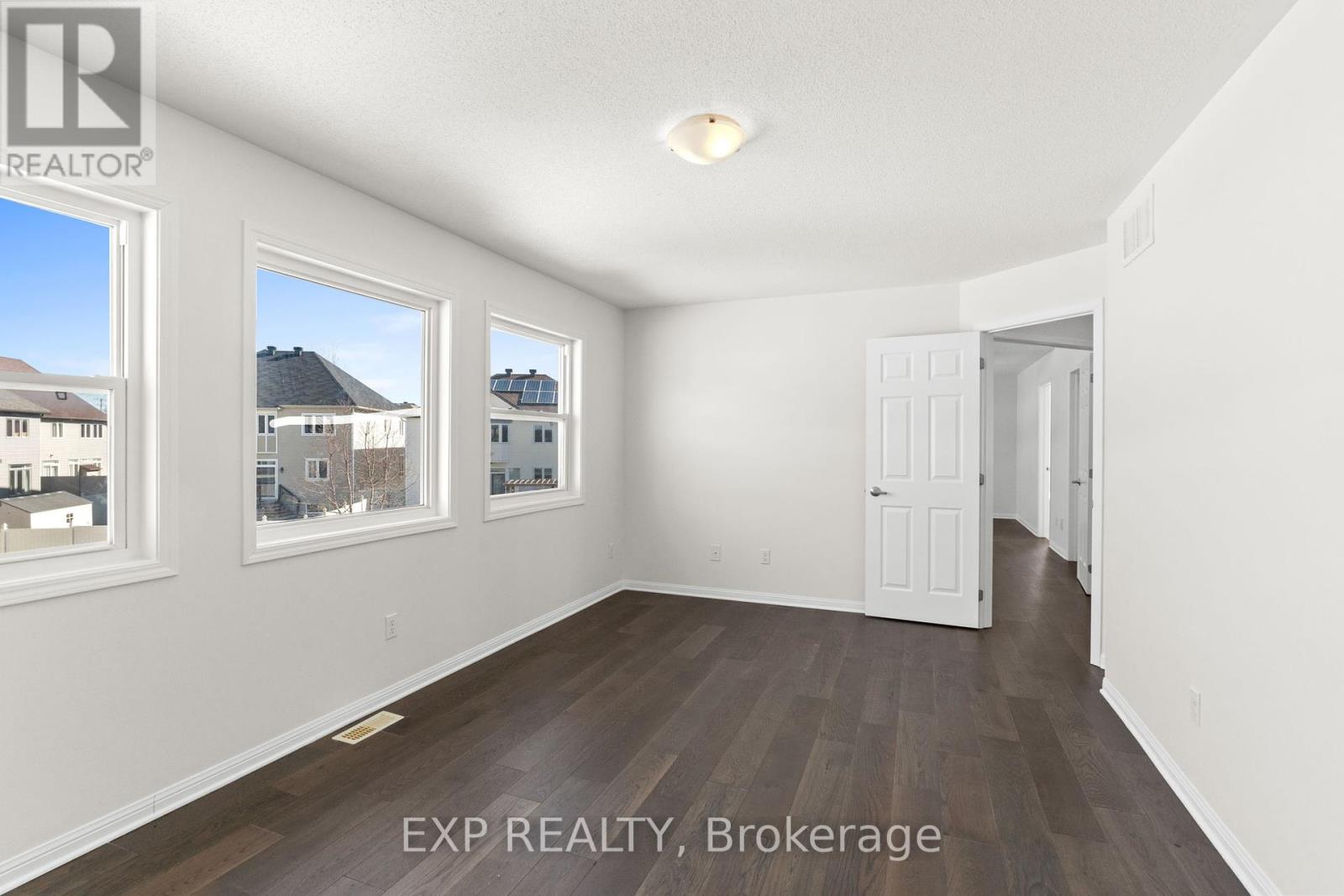 537 Bretby Crescent