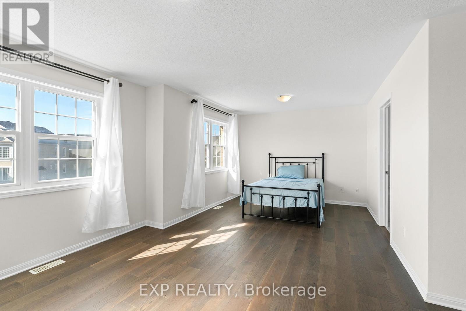 537 Bretby Crescent