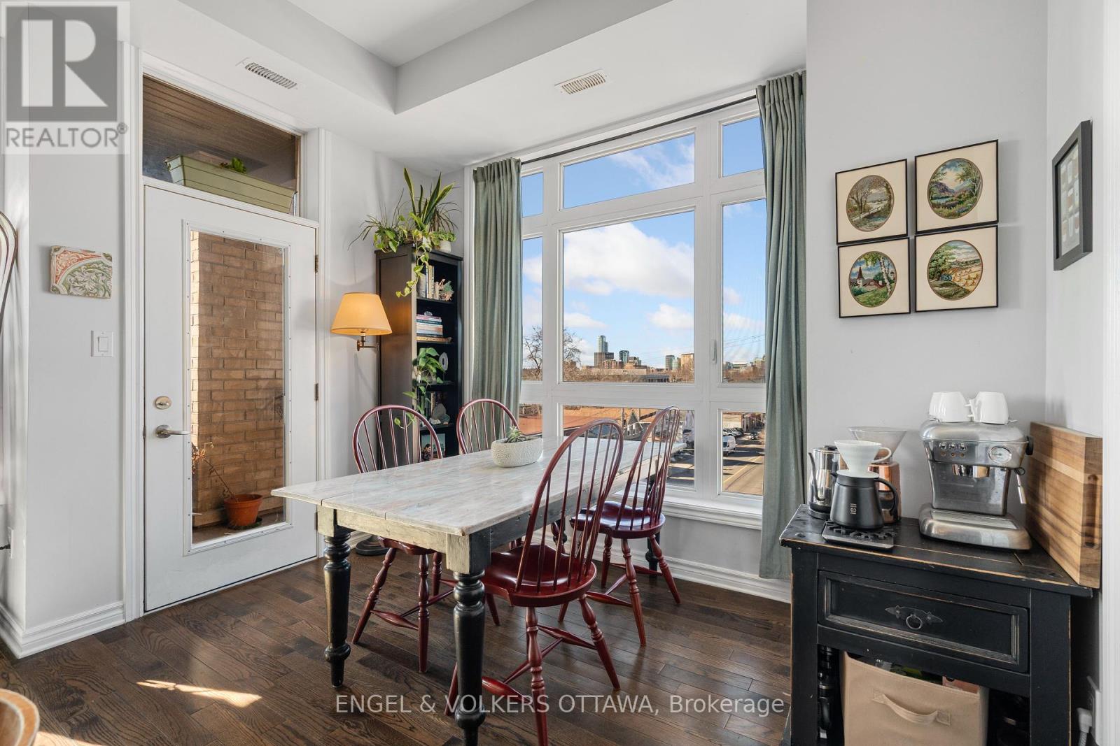 514 - 429 Kent Street