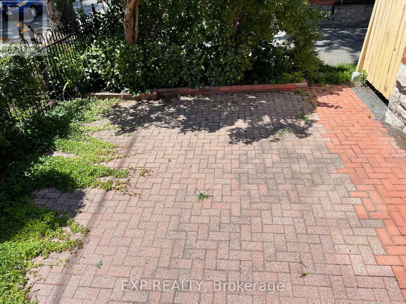 431 Gilmour Street