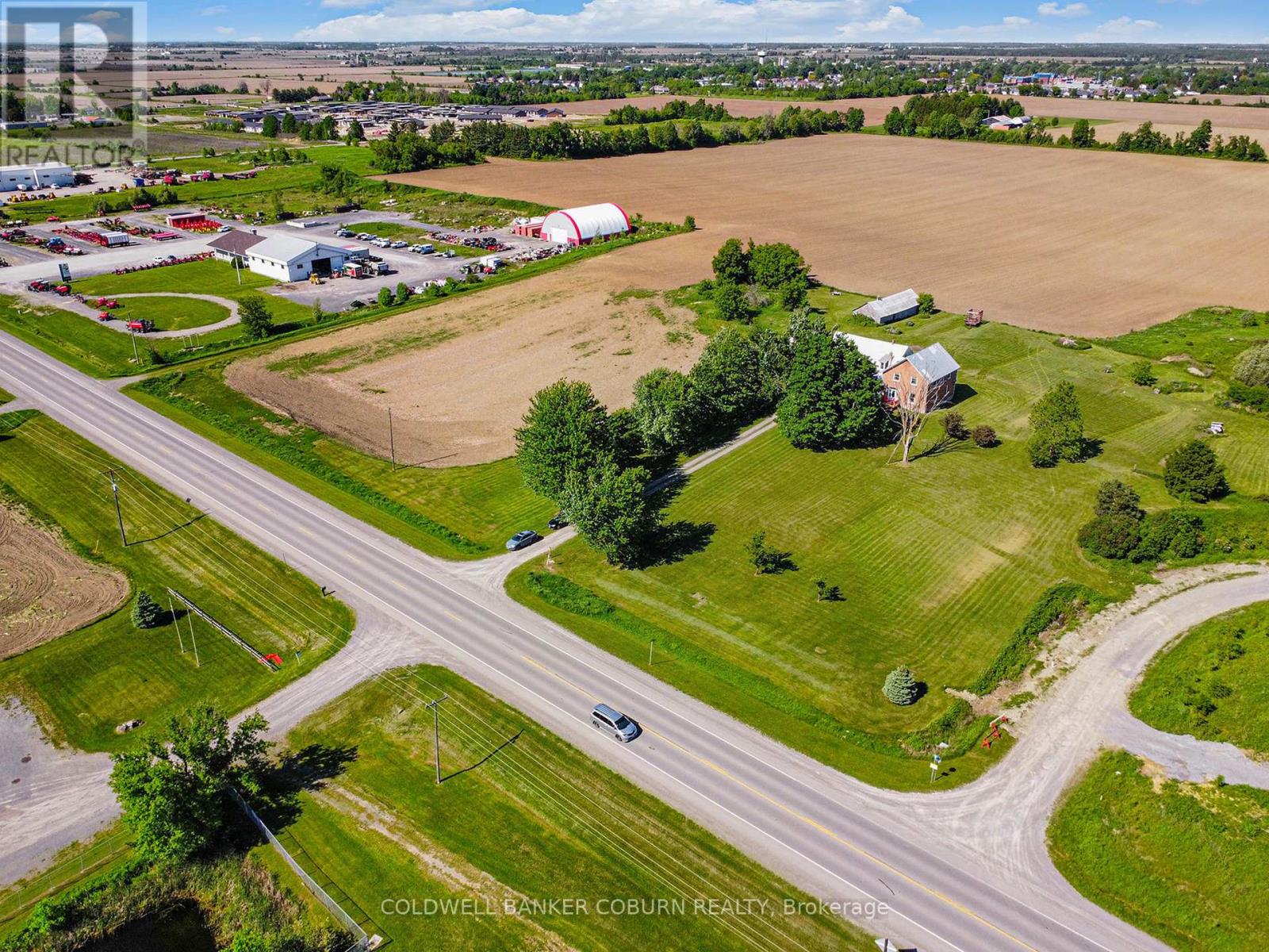 2327 Hwy 31 Highway