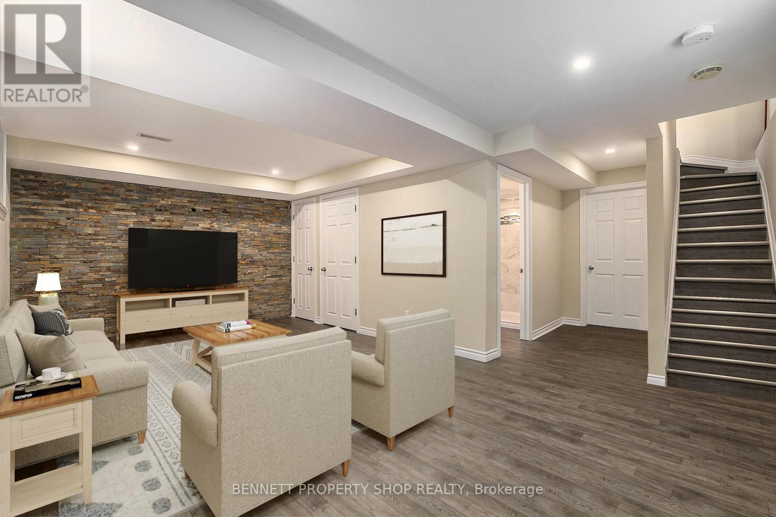 107 Bandelier Way