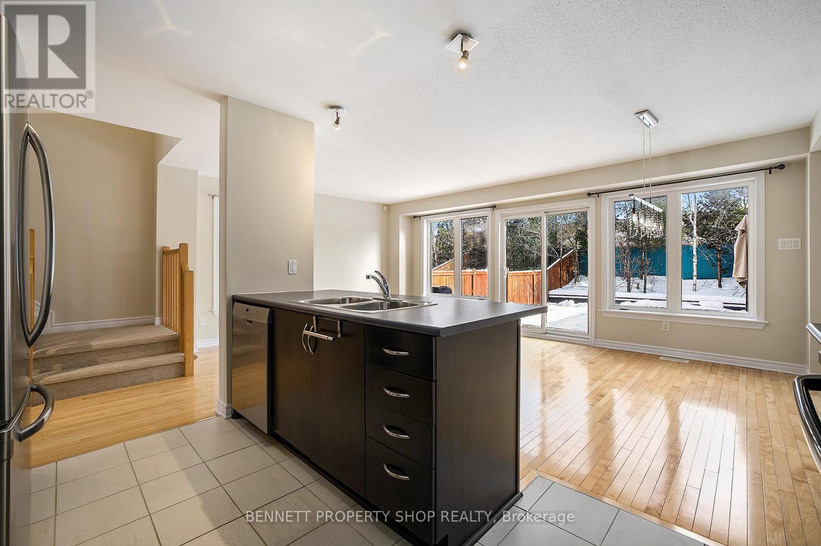 107 Bandelier Way