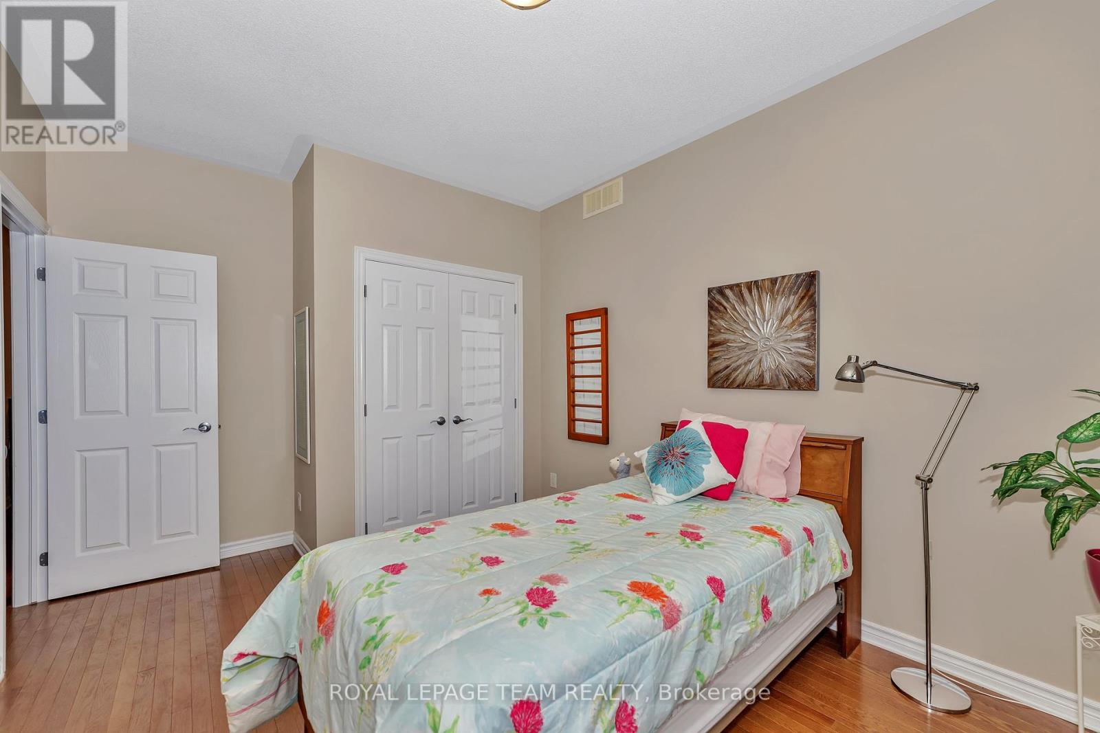 24 Magnolia Way