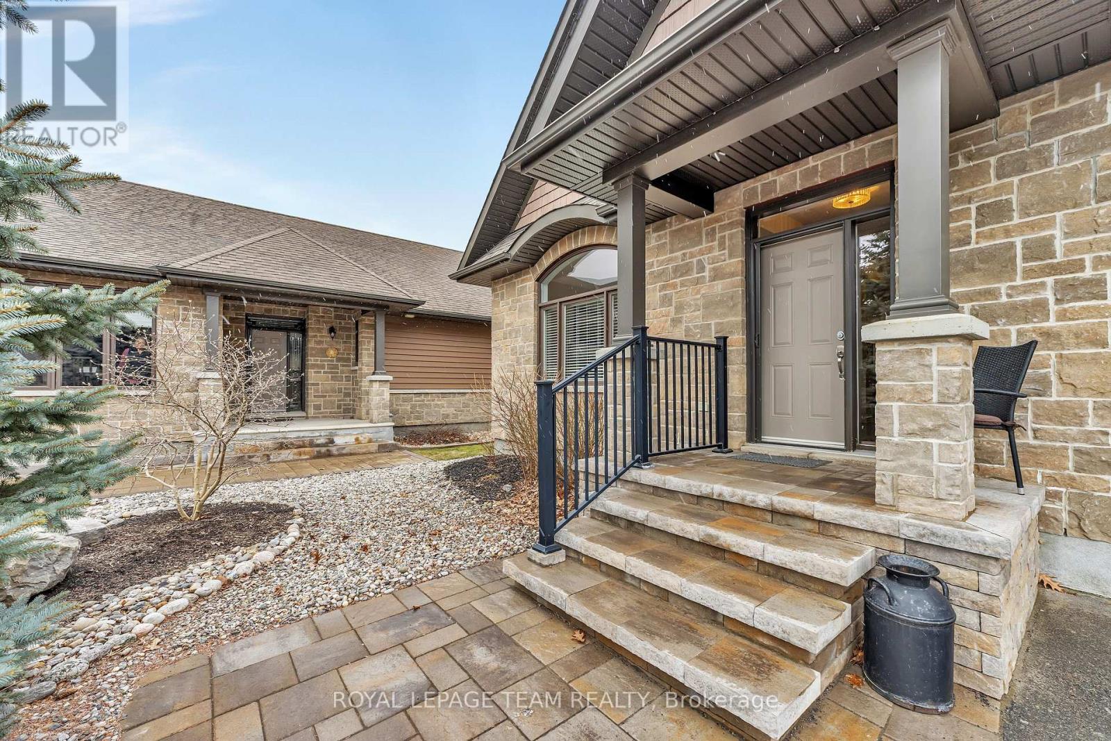24 Magnolia Way