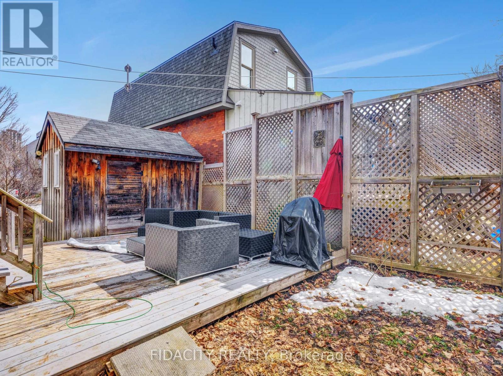 296 Royal Avenue