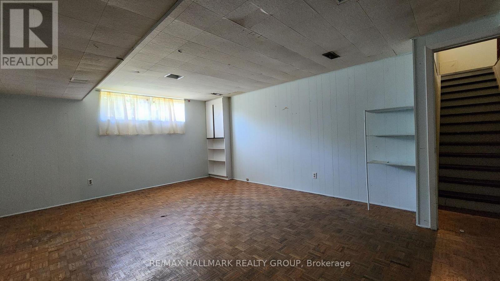 447 Roger Road
