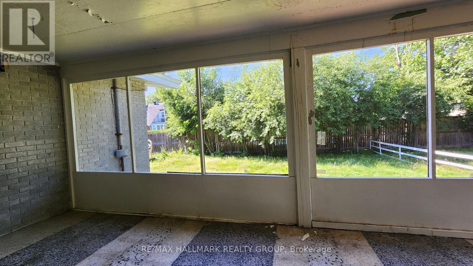 447 Roger Road