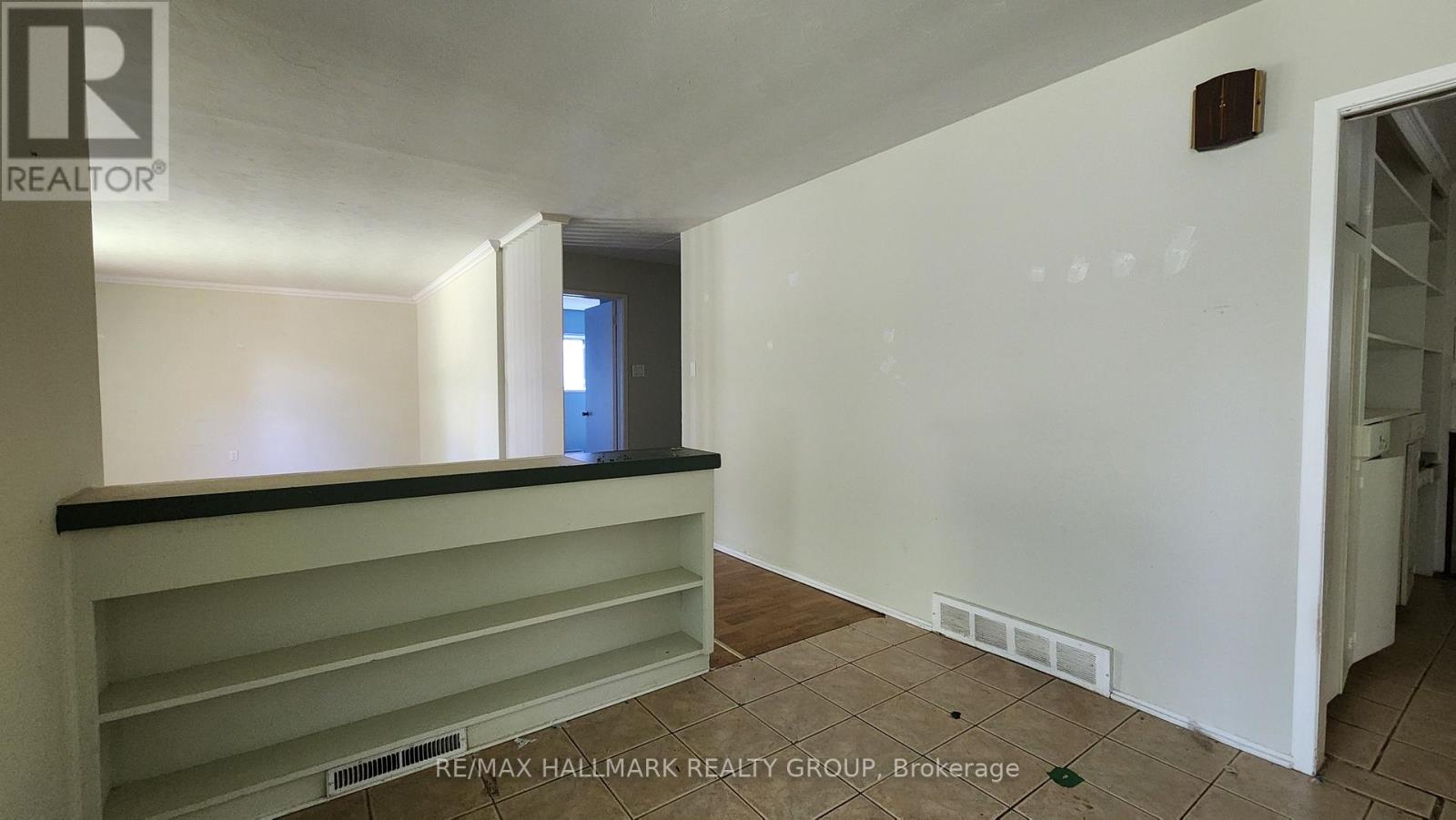 447 Roger Road