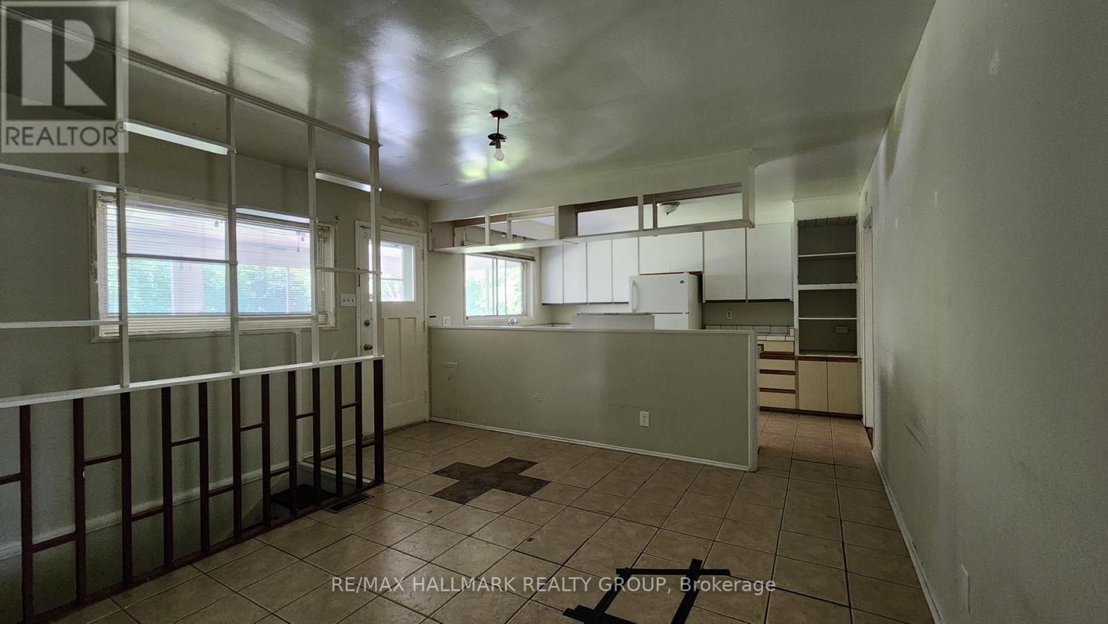 447 Roger Road