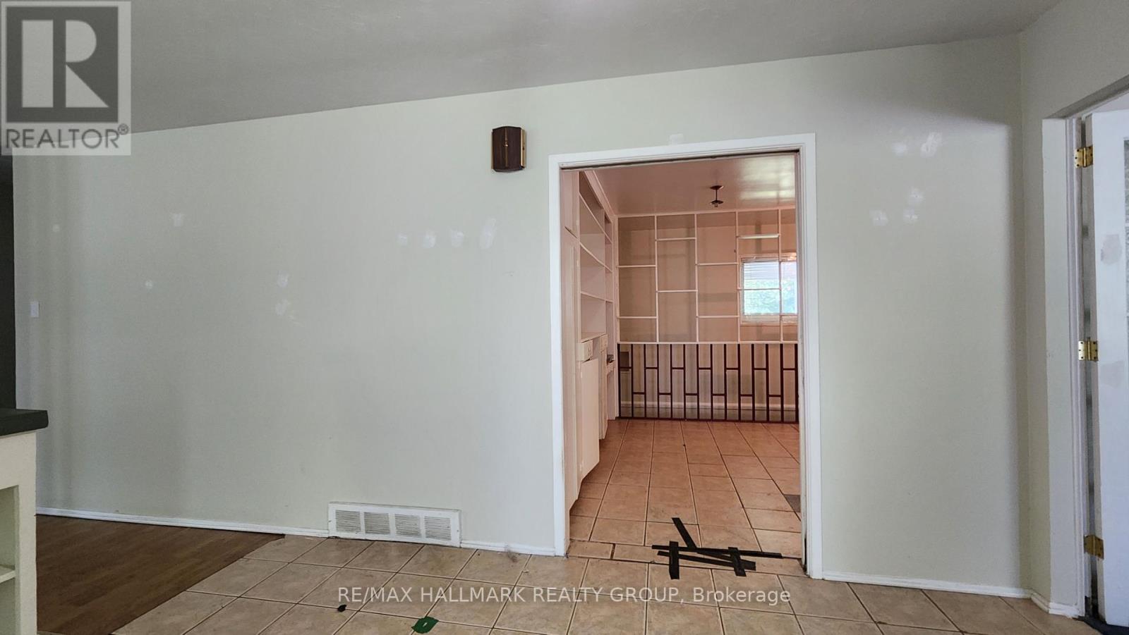 447 Roger Road