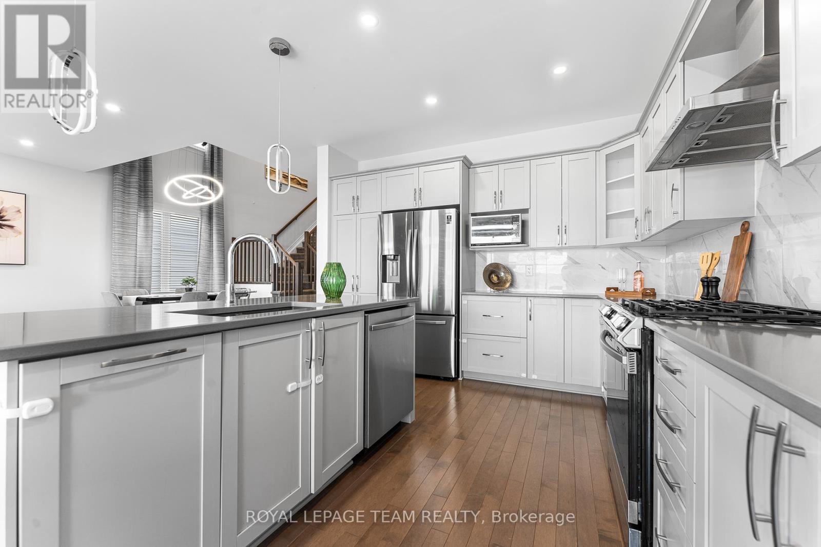 861 Atrium Ridge