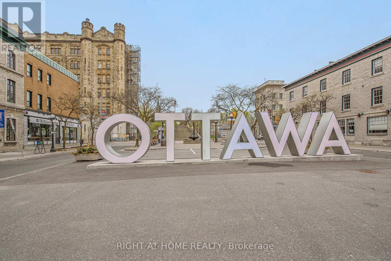 1102 - 179 George Street N