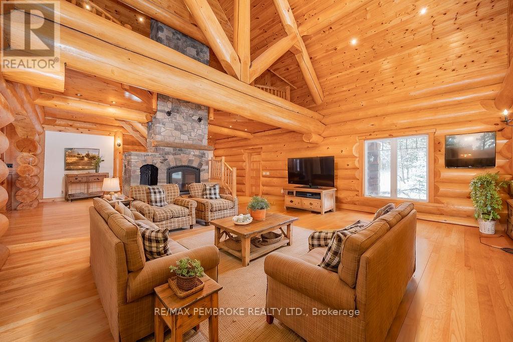 2467 Darling Road