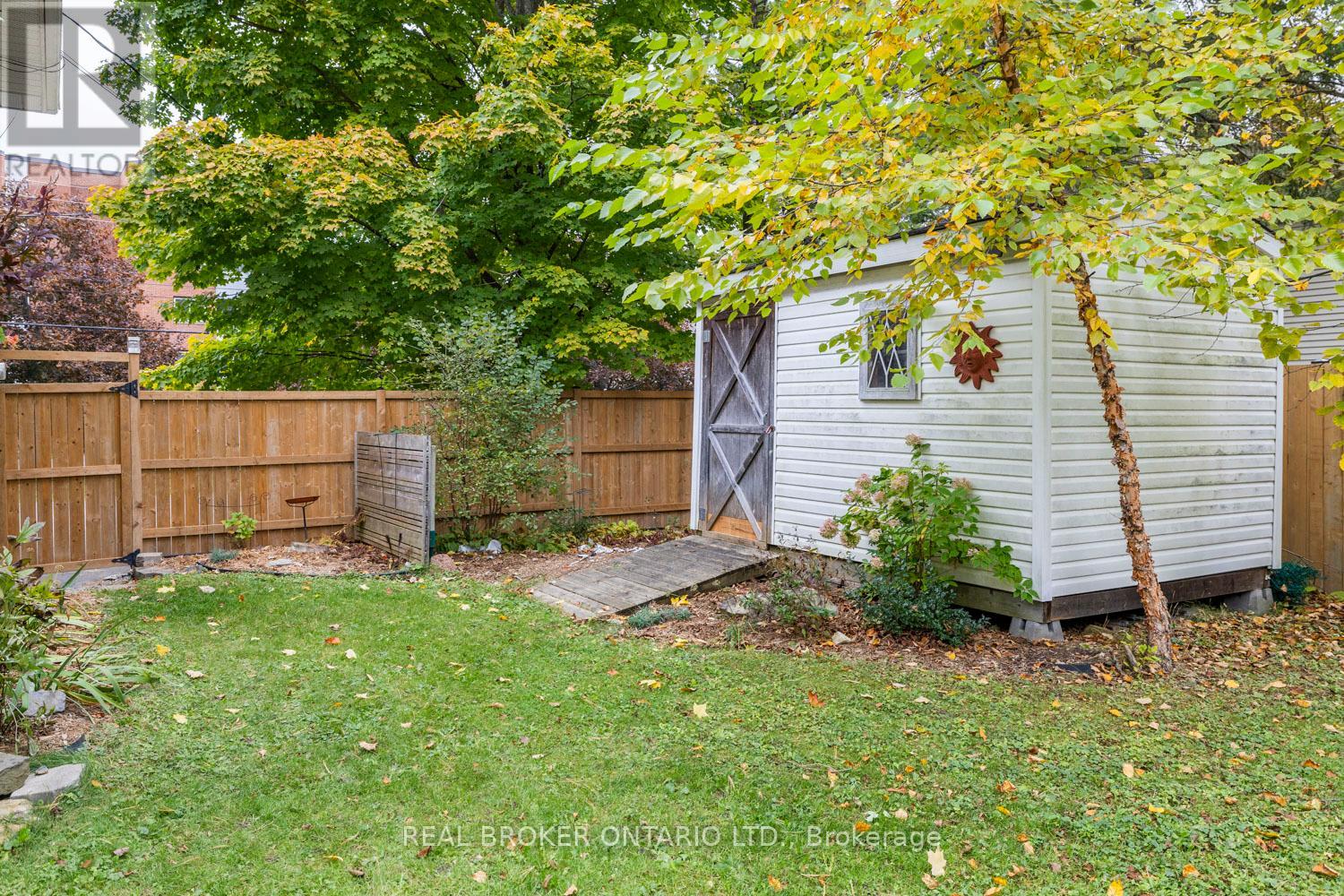 392 Country Street