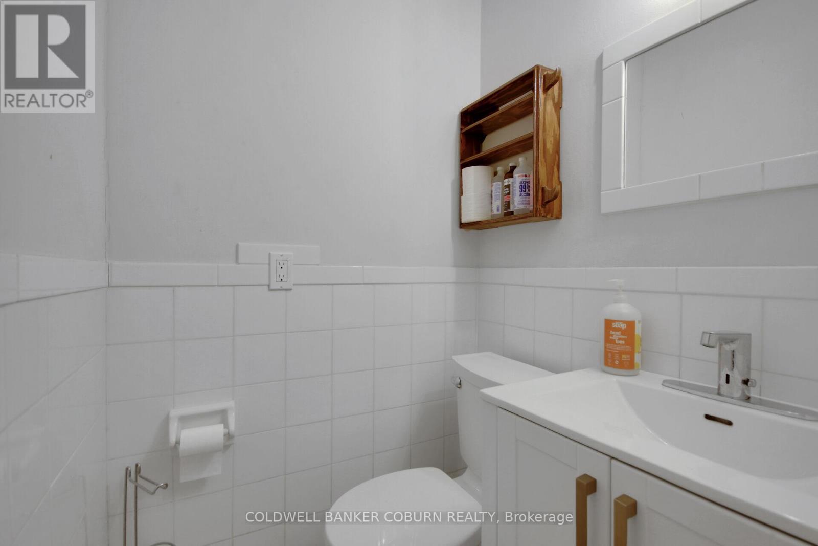 1696 Merwin Lane
