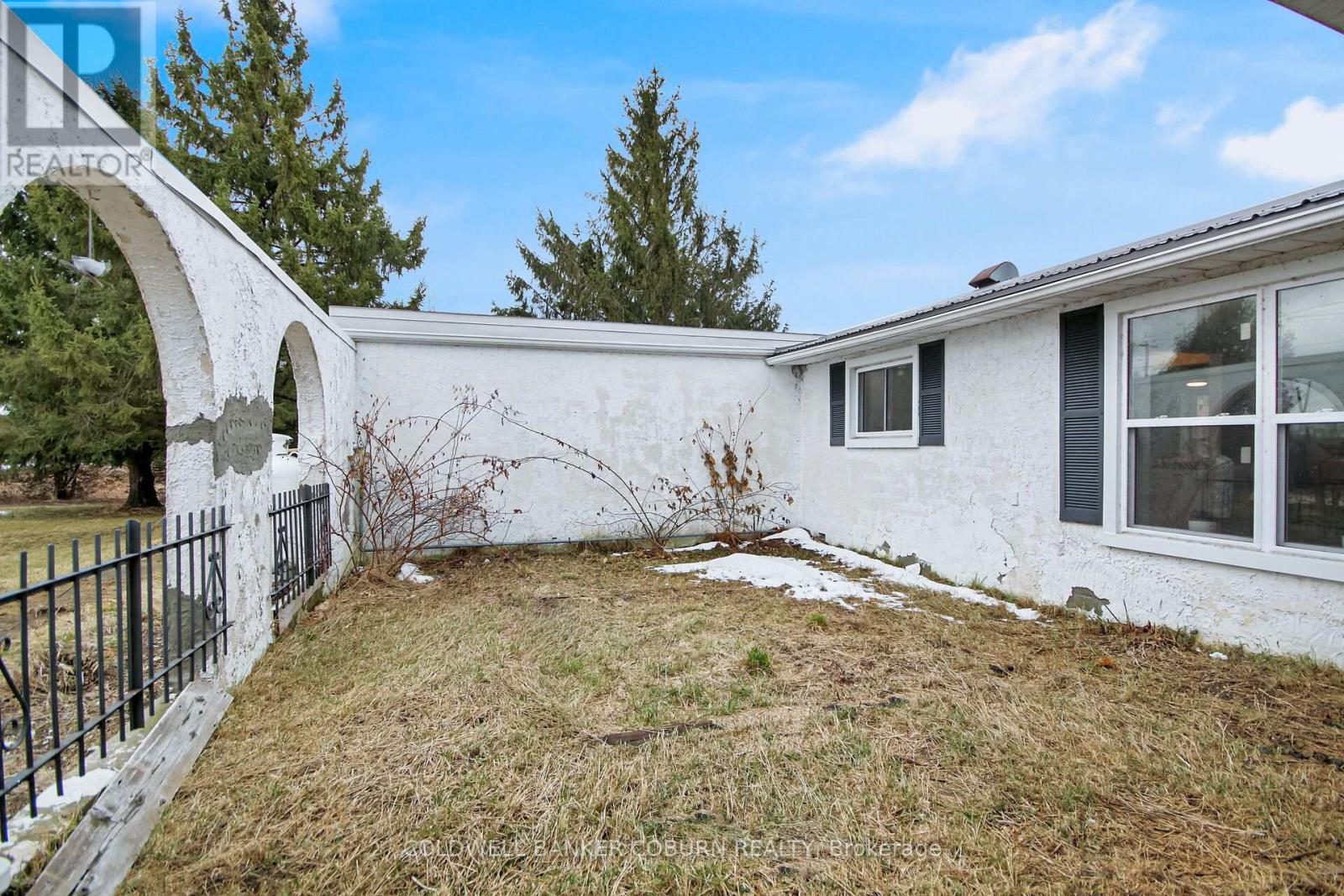 1696 Merwin Lane