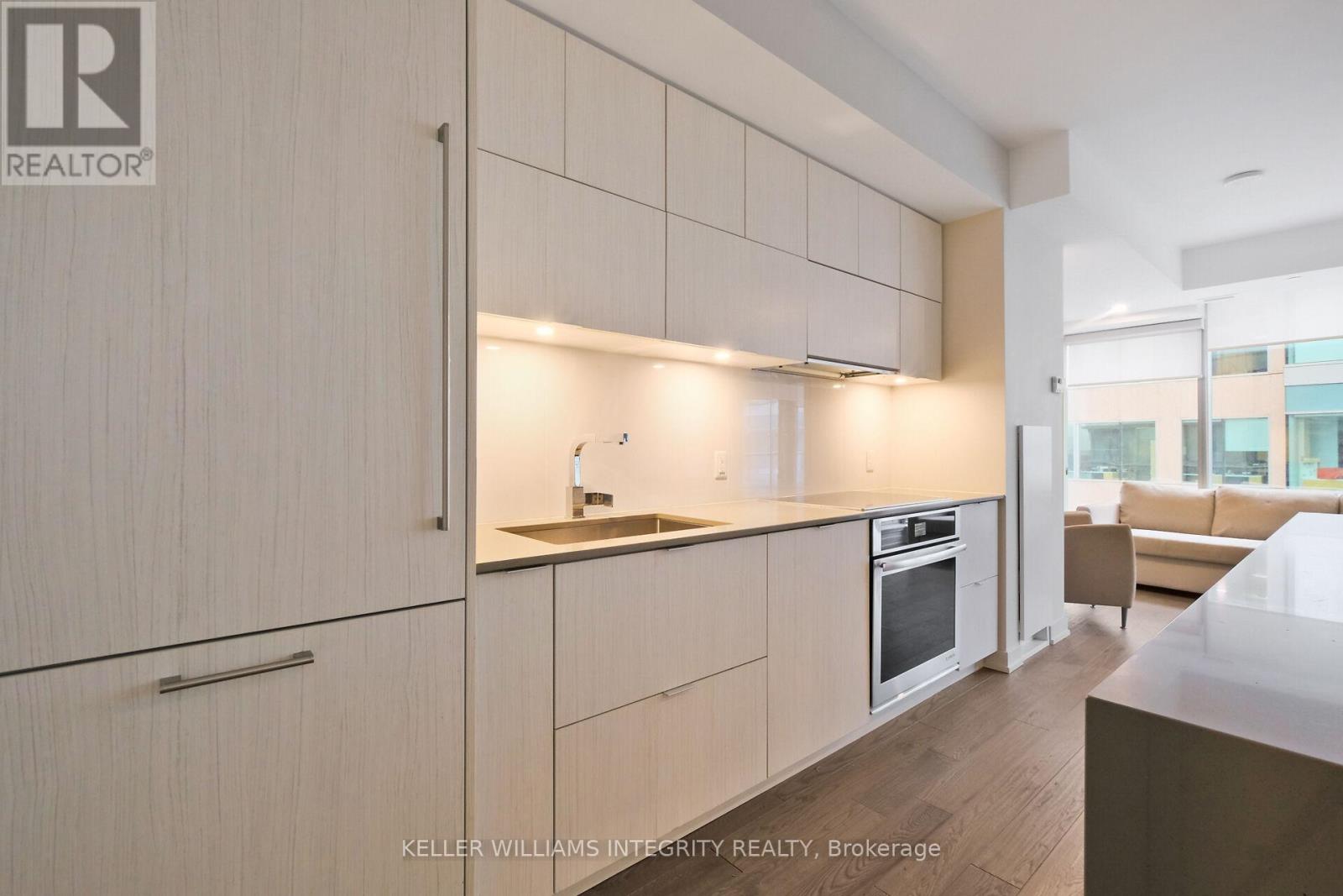 1501 - 101 Queen Street N