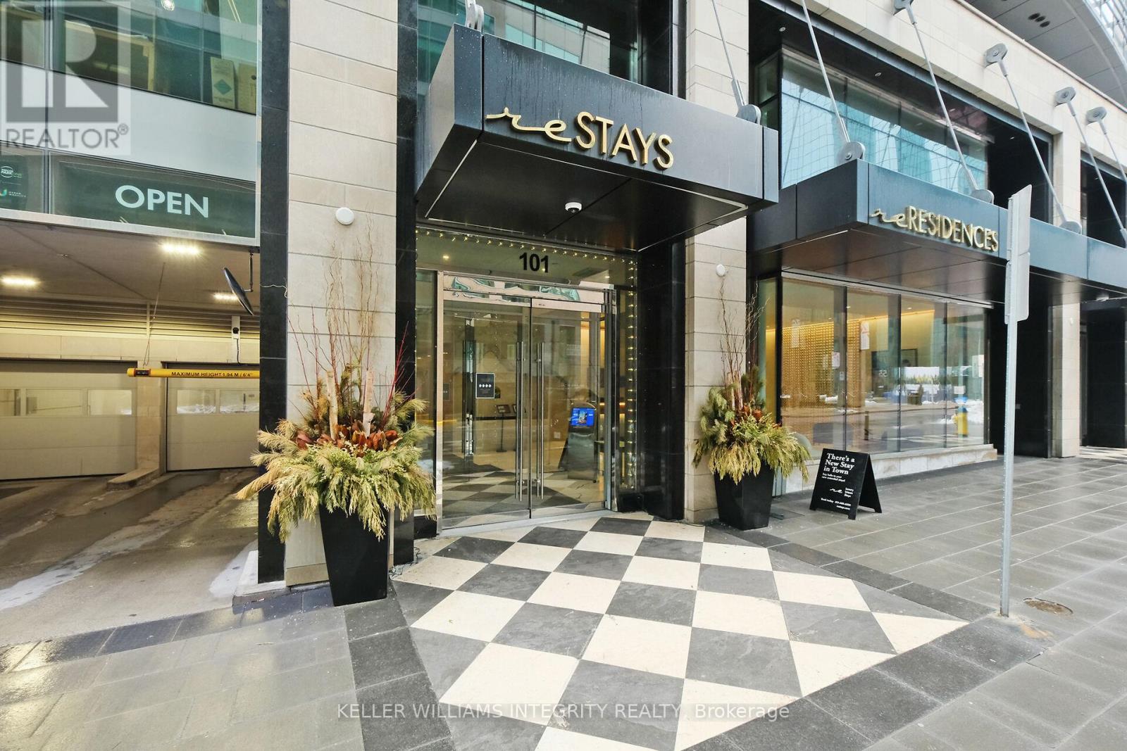 1501 - 101 Queen Street N