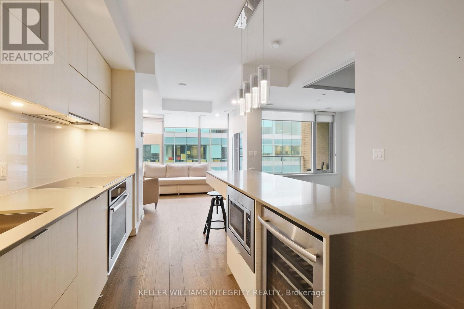 1501 - 101 Queen Street N
