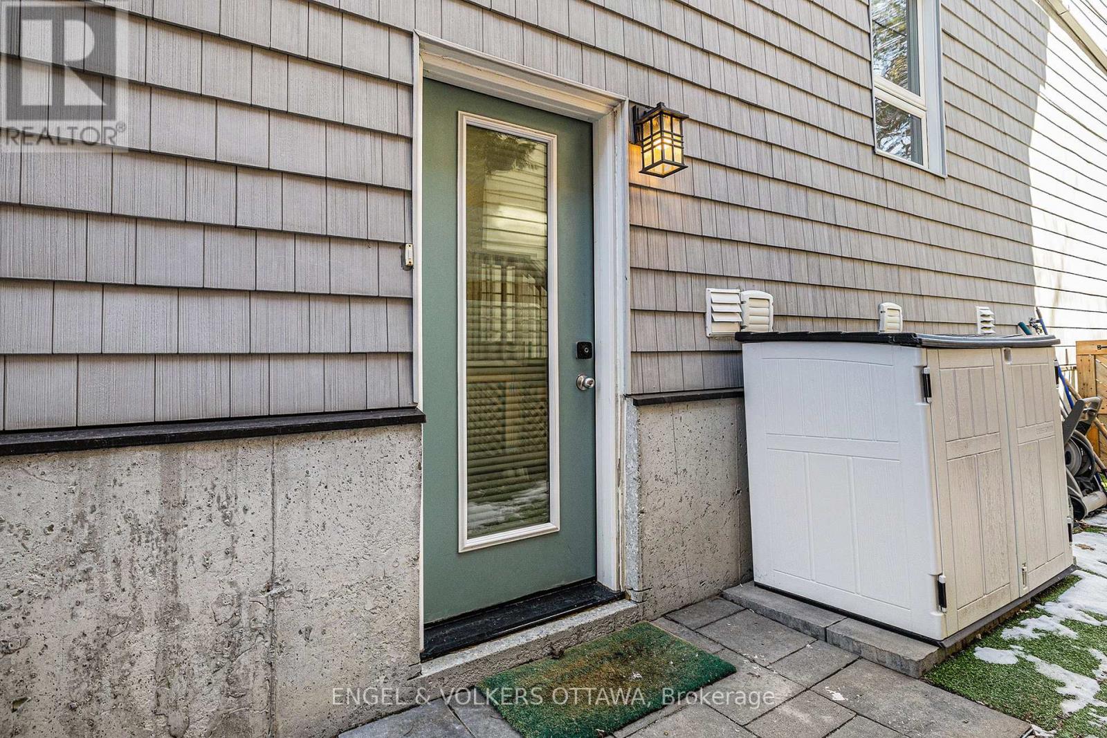 15 Granville Avenue
