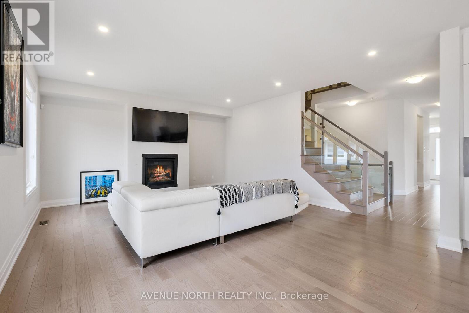 763 Petanque Crescent