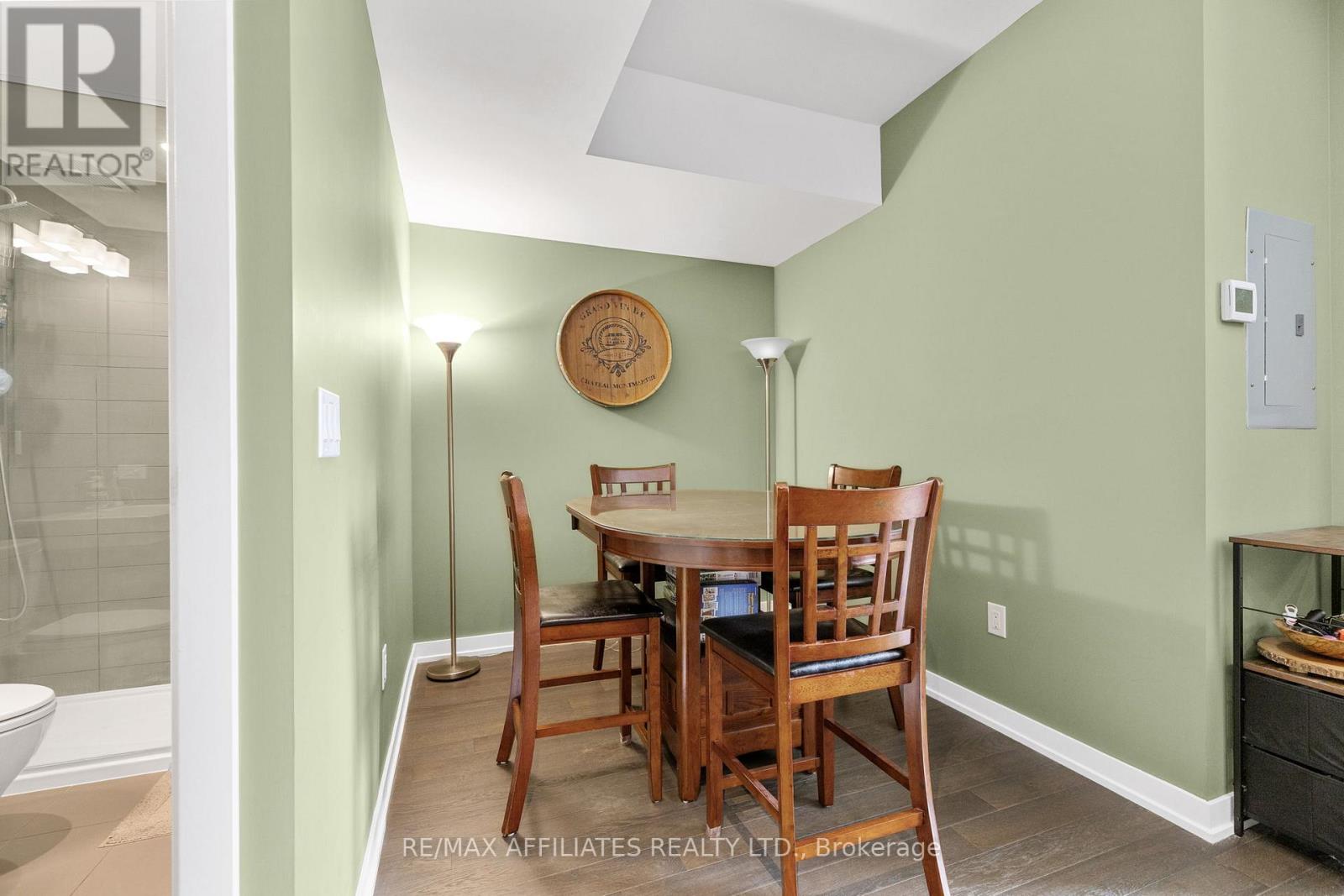 908 - 199 Slater Street