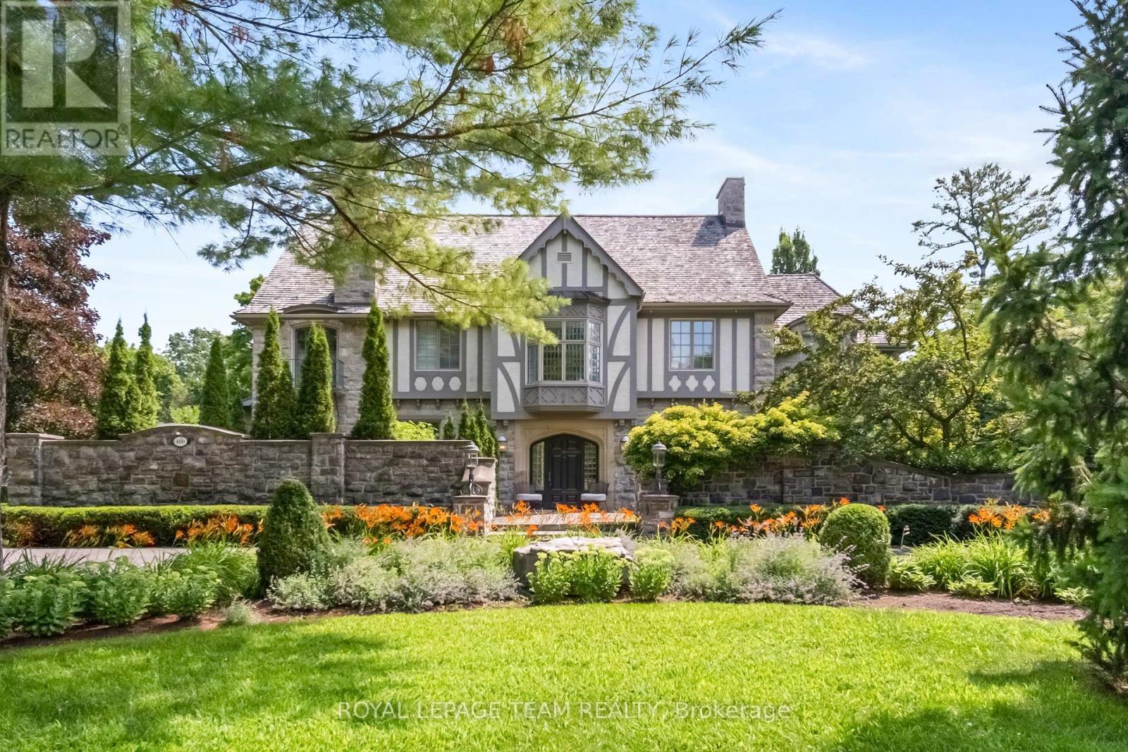 480 Manor Avenue