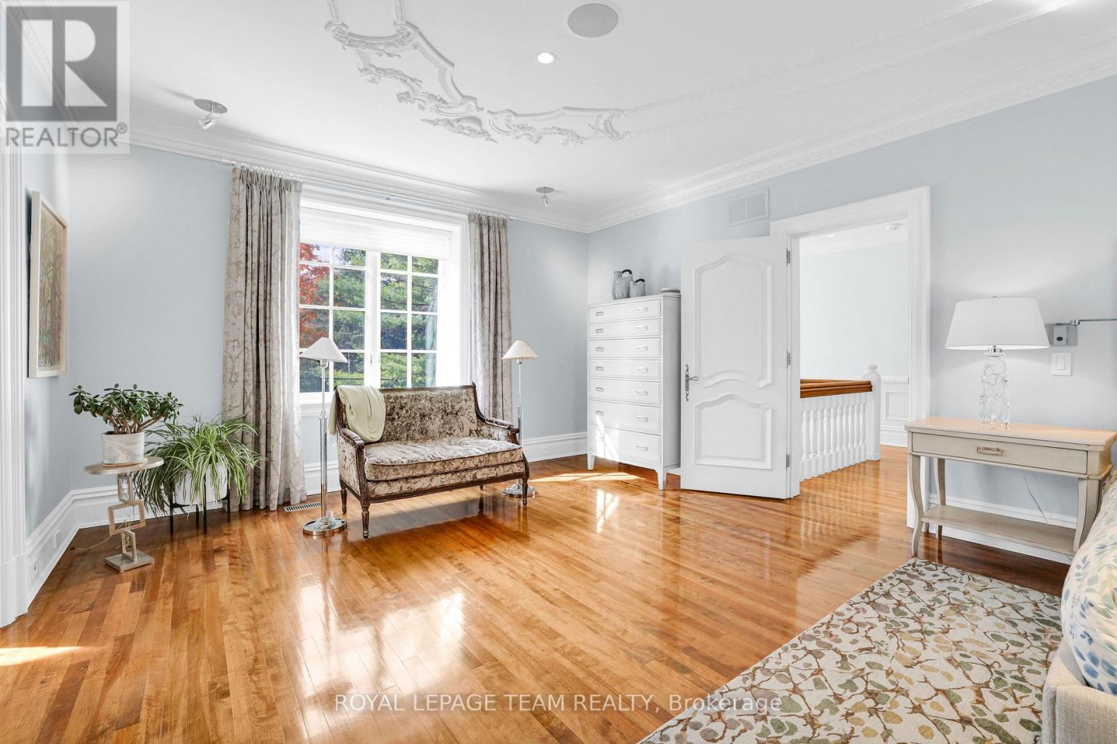 480 Manor Avenue