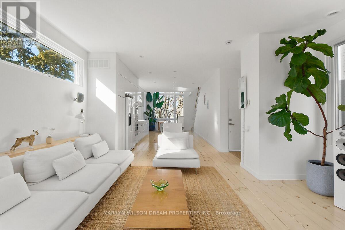 67 Pinhey Street