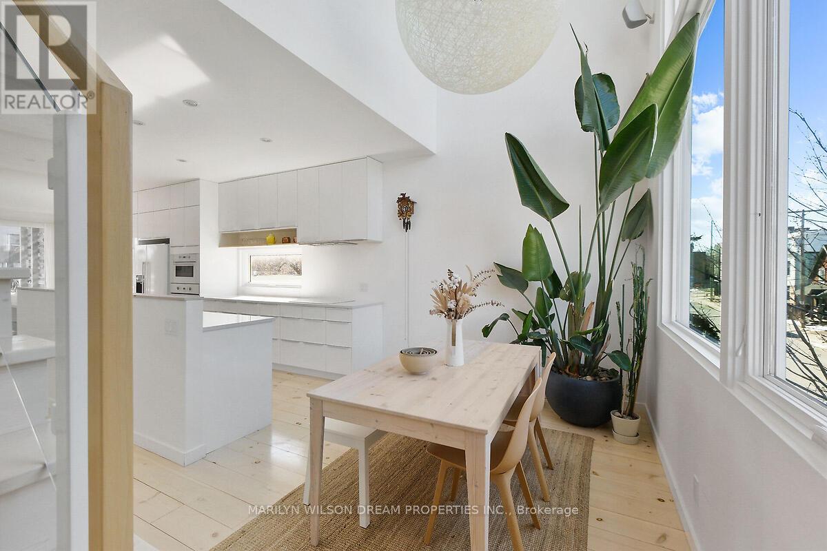 67 Pinhey Street