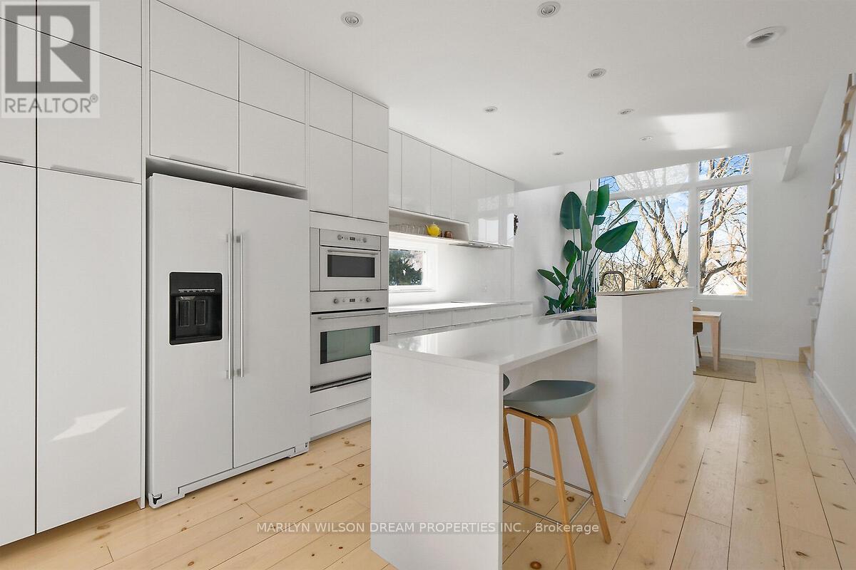 67 Pinhey Street