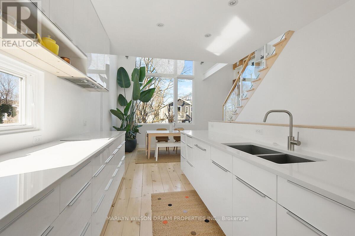 67 Pinhey Street