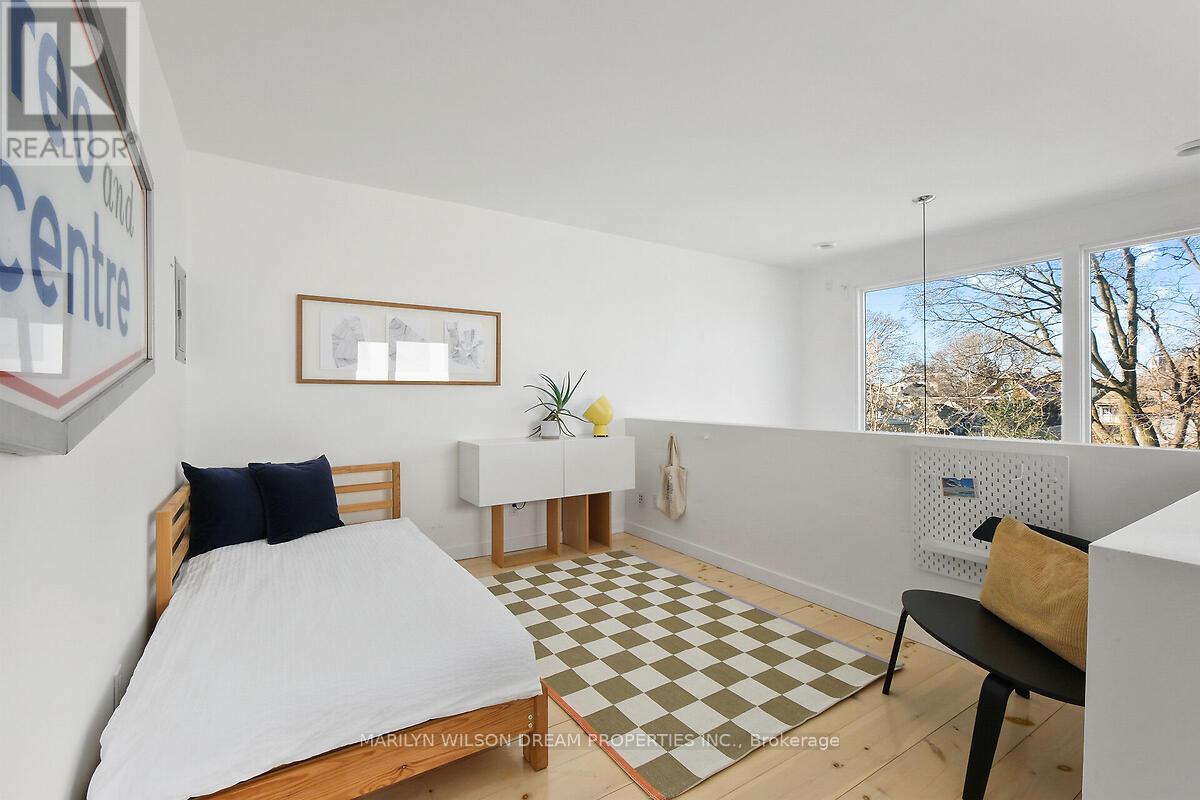 67 Pinhey Street