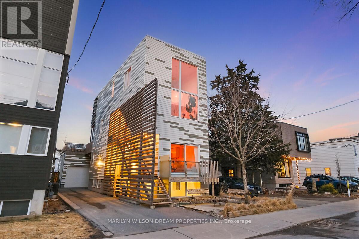 67 Pinhey Street