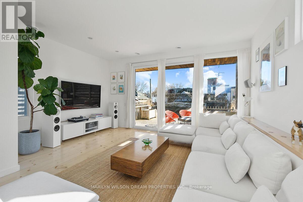 67 Pinhey Street