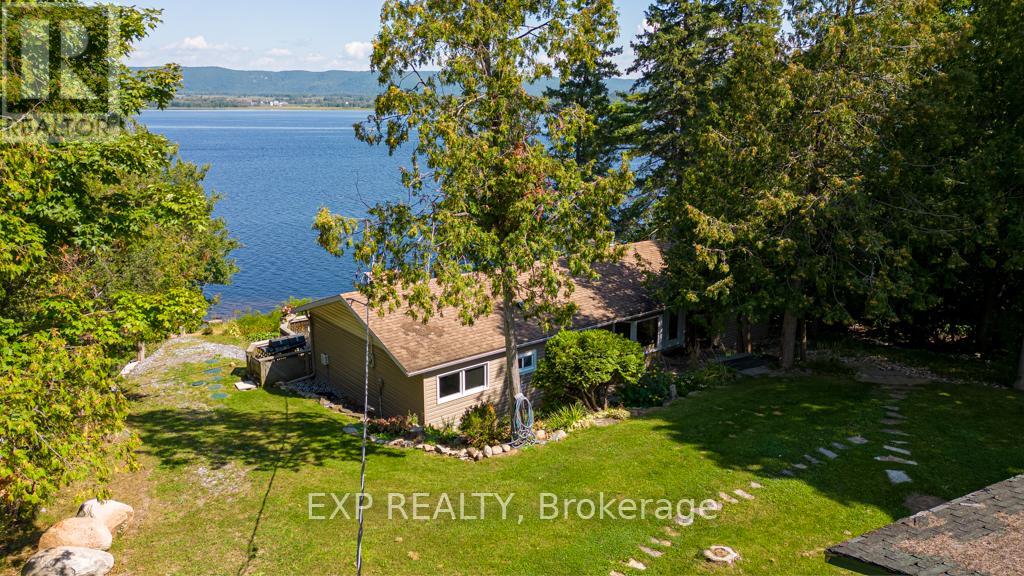 3094 Barlow Crescent